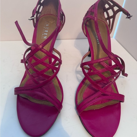 Size 9.5 Fuschia, Ralph Lauren heel. Never worn. 4 in heel - Picture 2 of 7